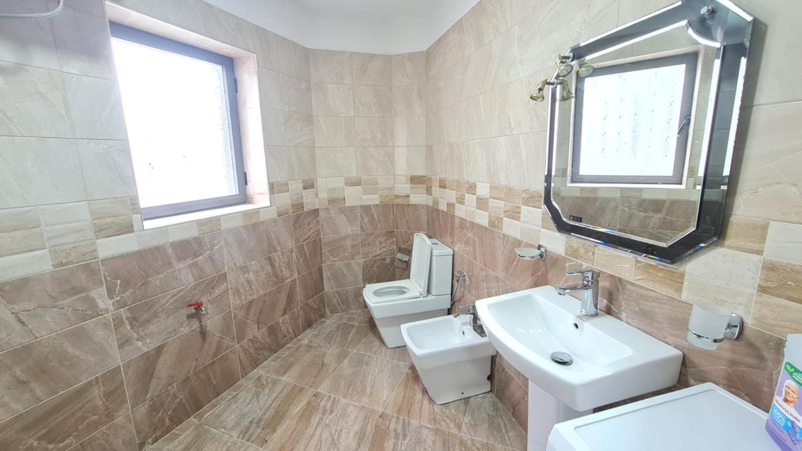 Calmly, Spacious Apartment Next To Usa Embassy Tirana Exterior foto
